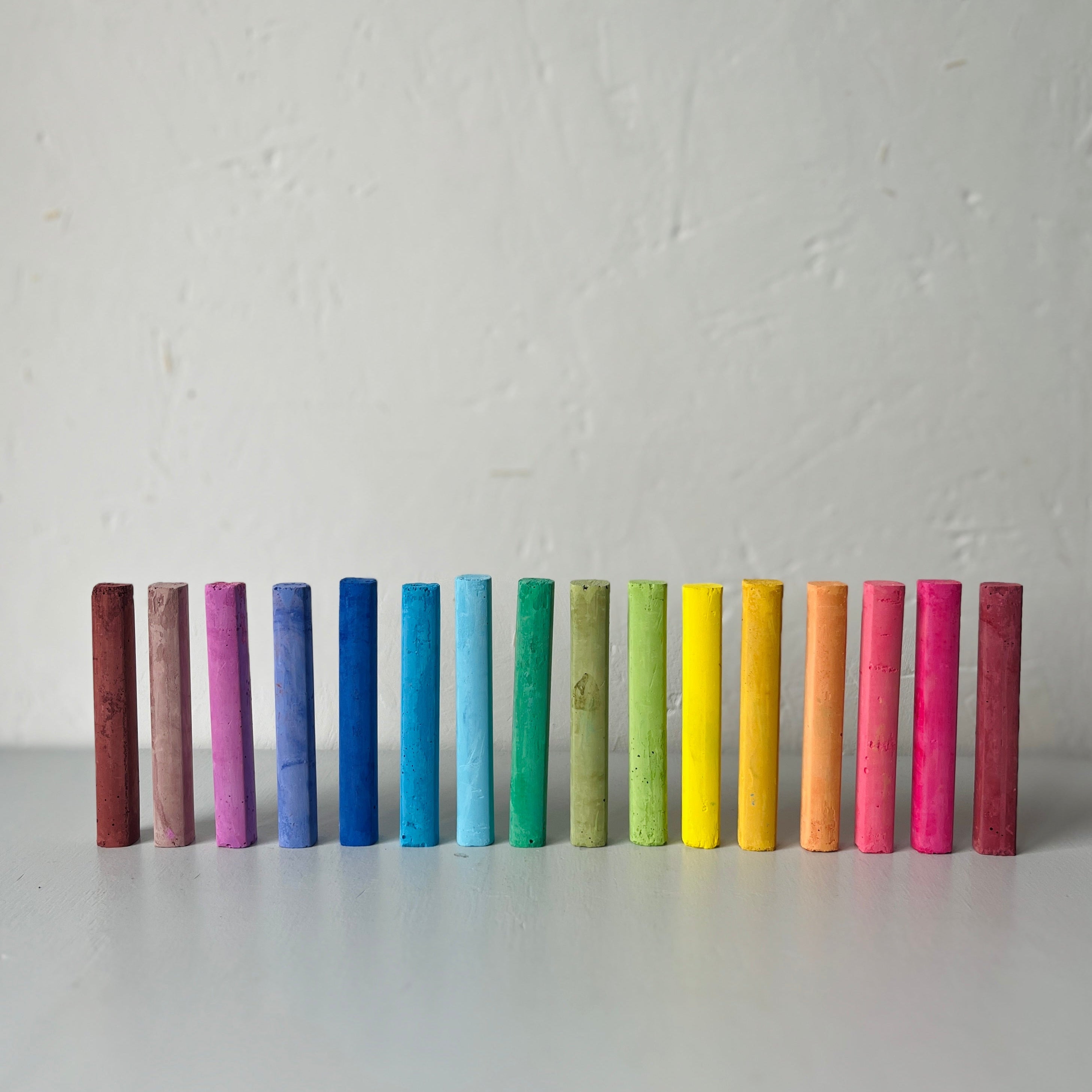 Blackboard pastels chalk set of 16