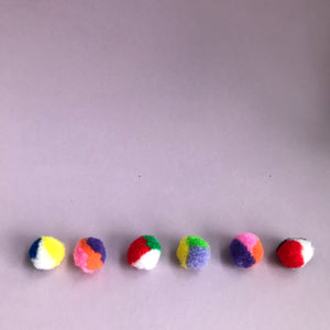 Multicolour pom pom set