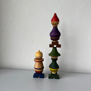 Wooden stacking toy red + purple