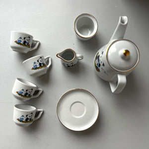 Little ceramic play tea set