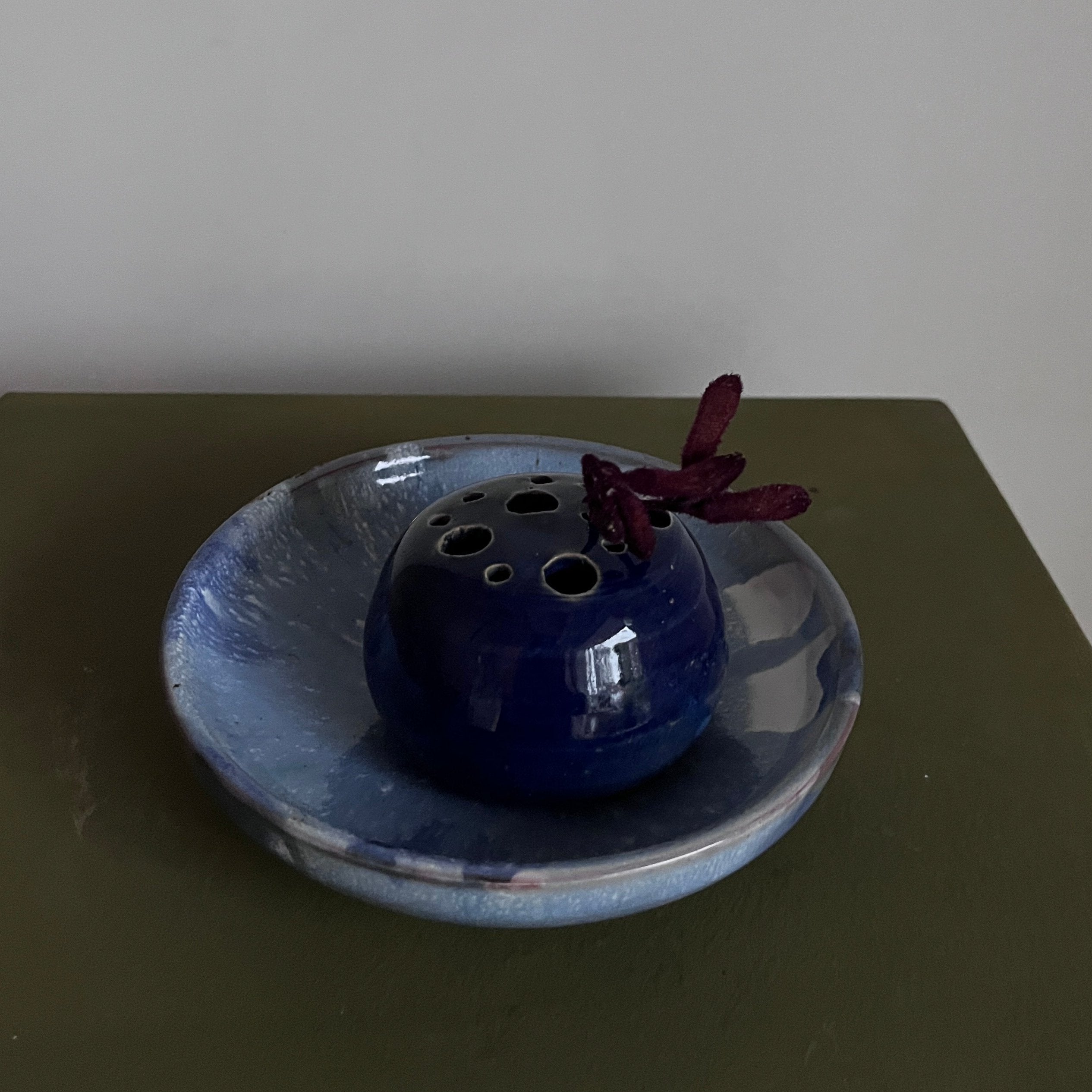 Ceramic flower stand and bowl