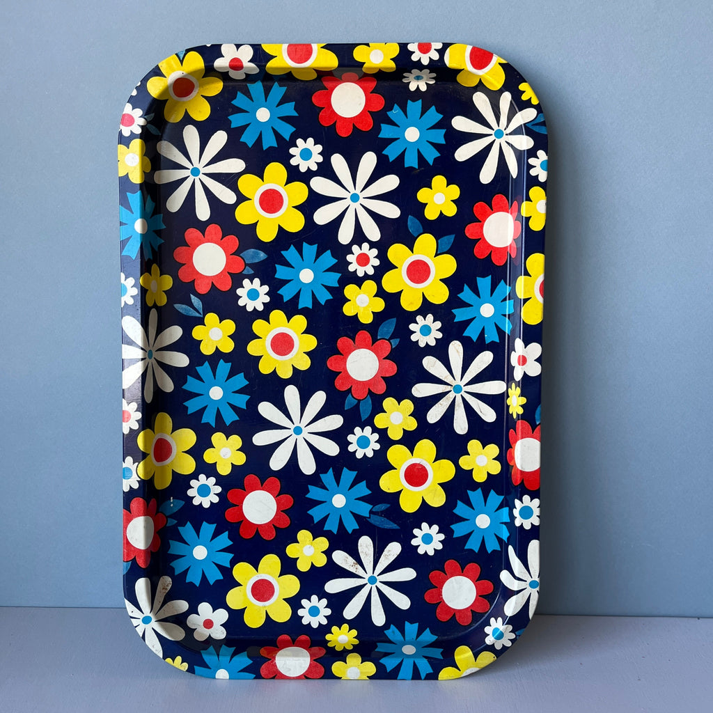 Tin tray with flowers