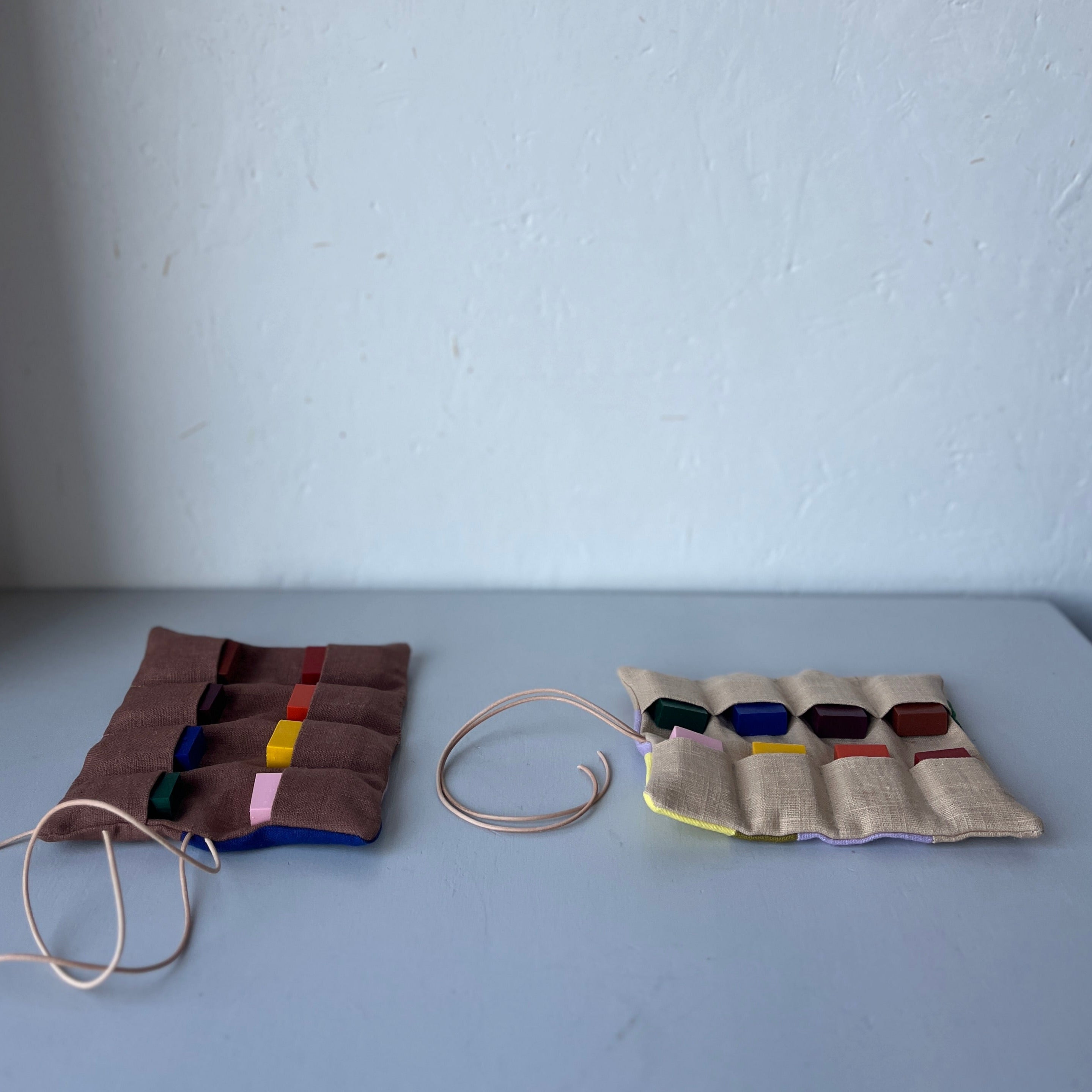 Linen patchwork case with block crayons Yellow Lila