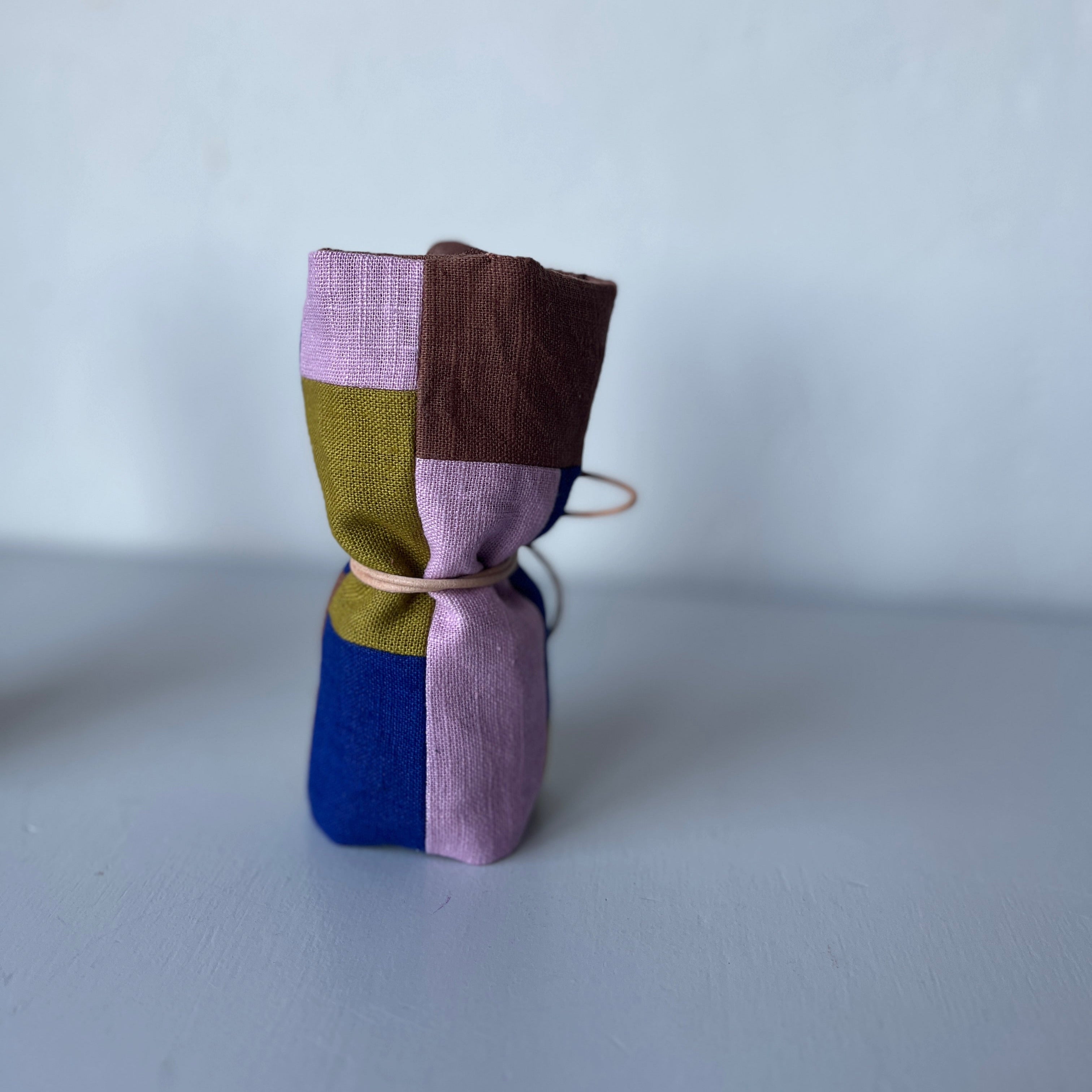 Linen patchwork case with block crayons Blue Lila