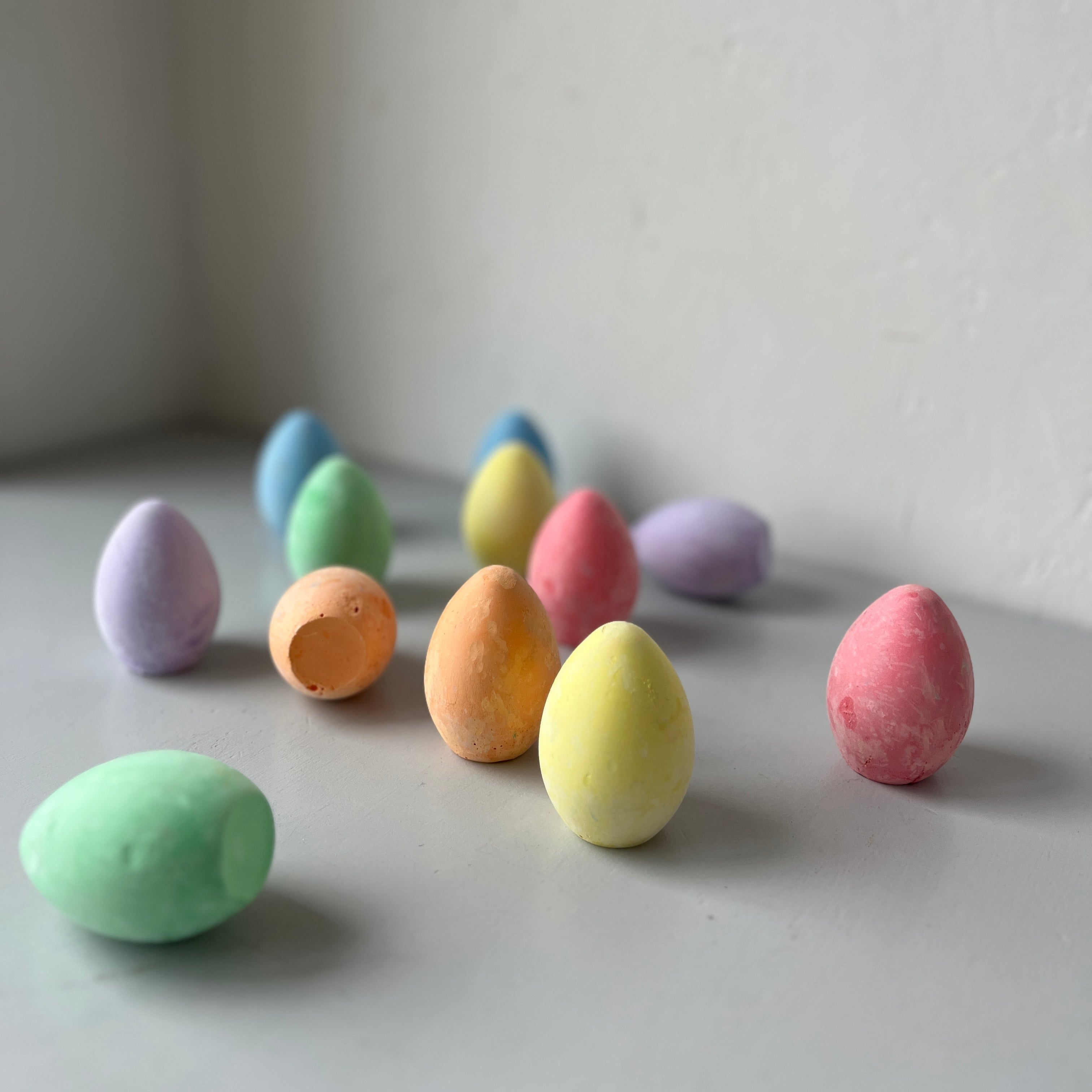 Colouring chalk eggs 12 pieces