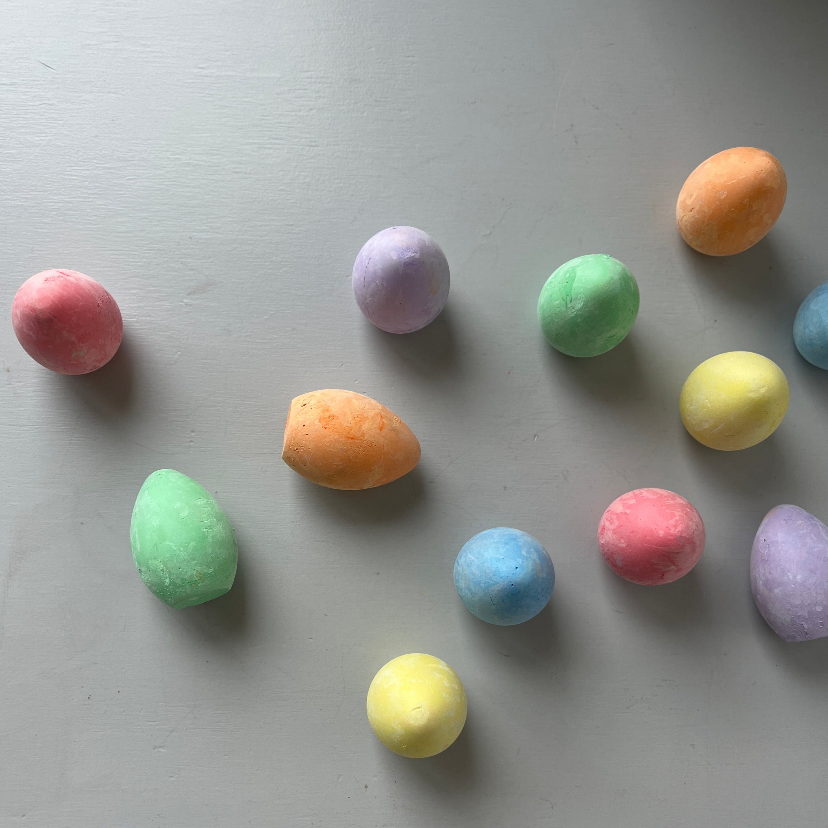 Colouring chalk eggs 12 pieces