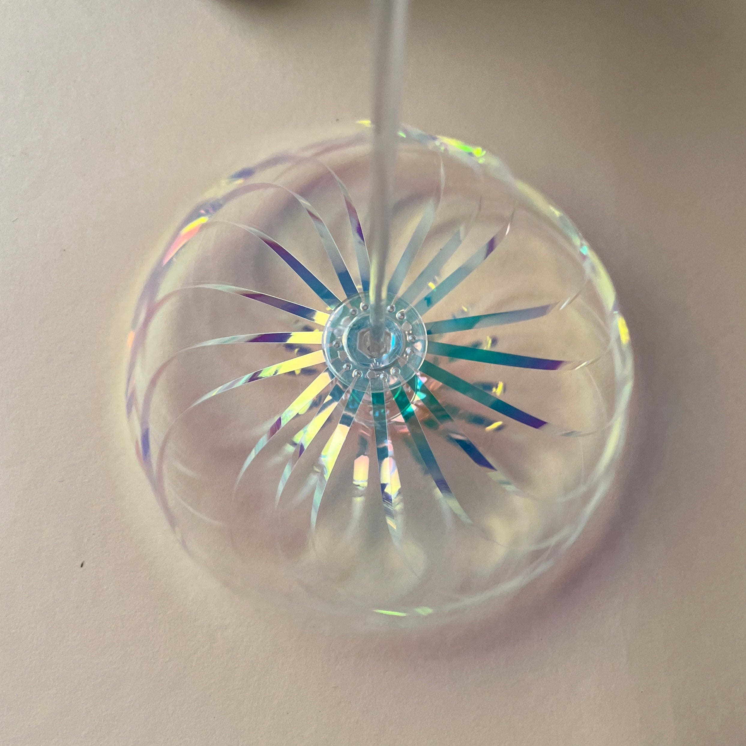 Iridescent spinner