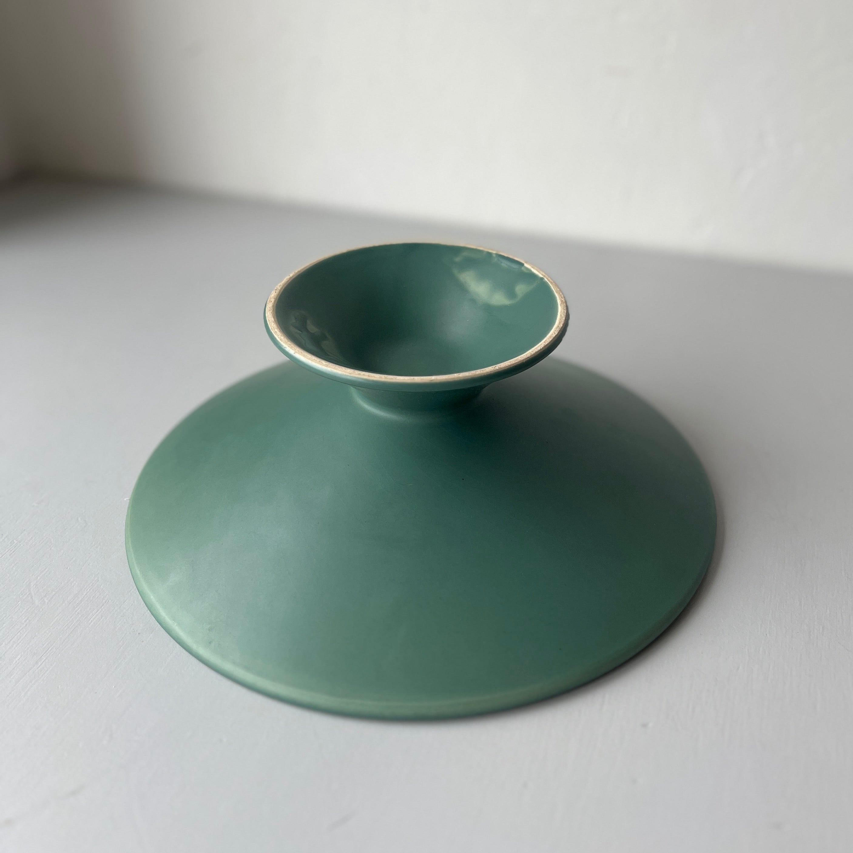 Green fruit ceramic stand