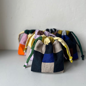 Linen patchwork treasure bag Dark blue - Natural