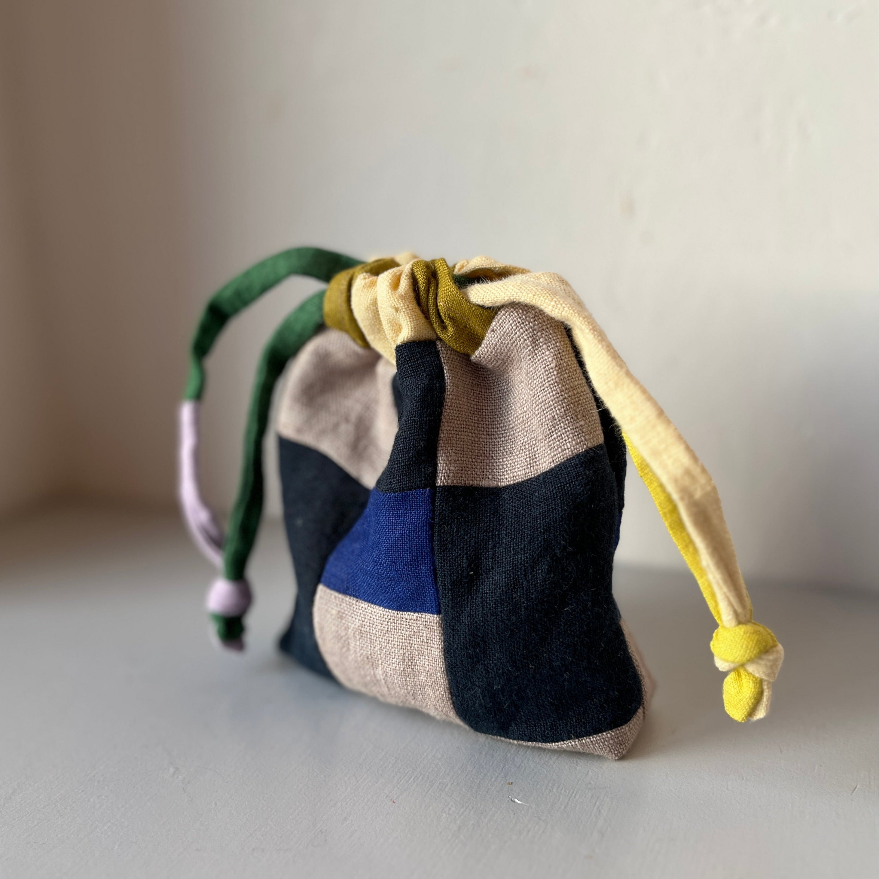 Linen patchwork treasure bag Dark blue - Natural