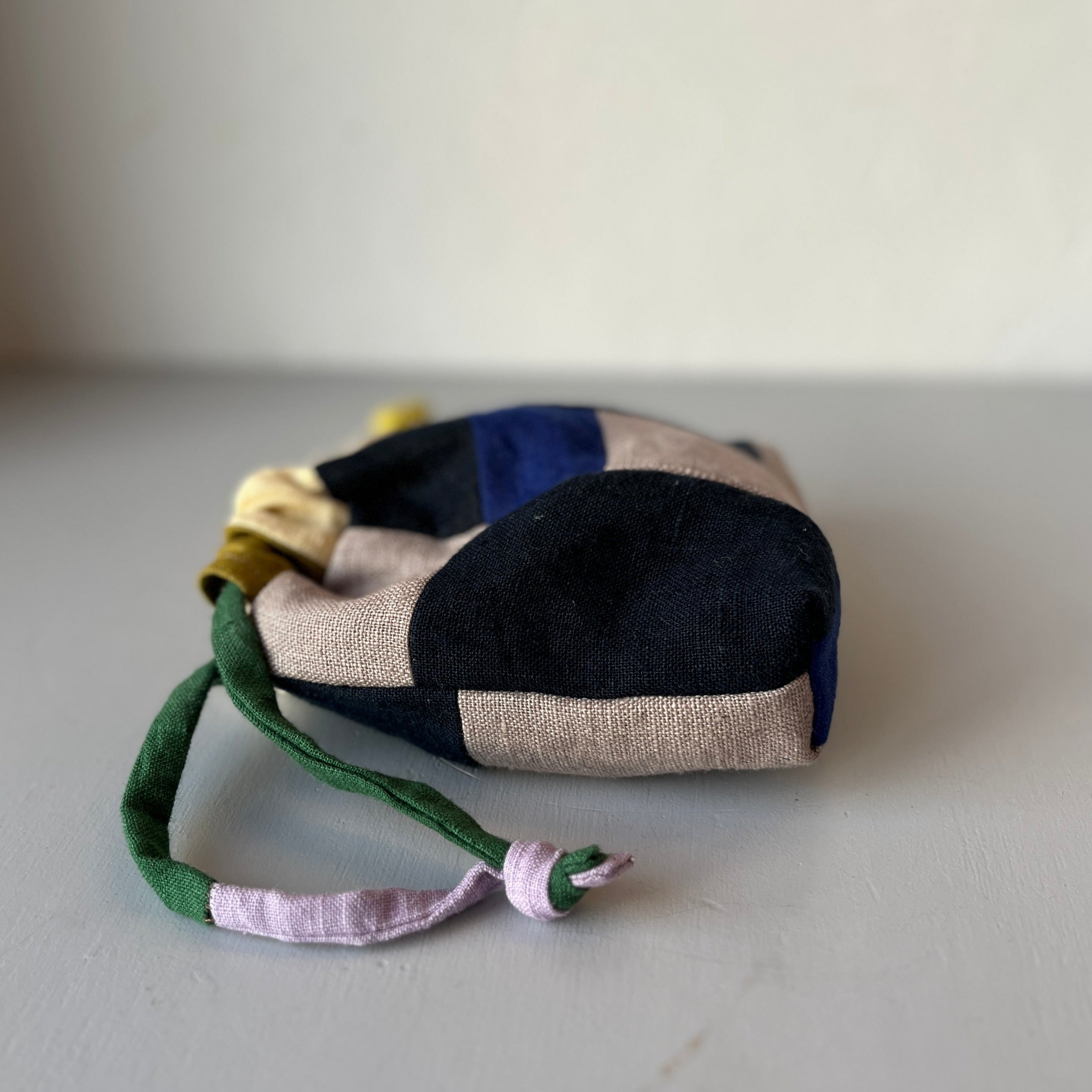 Linen patchwork treasure bag Dark blue - Natural