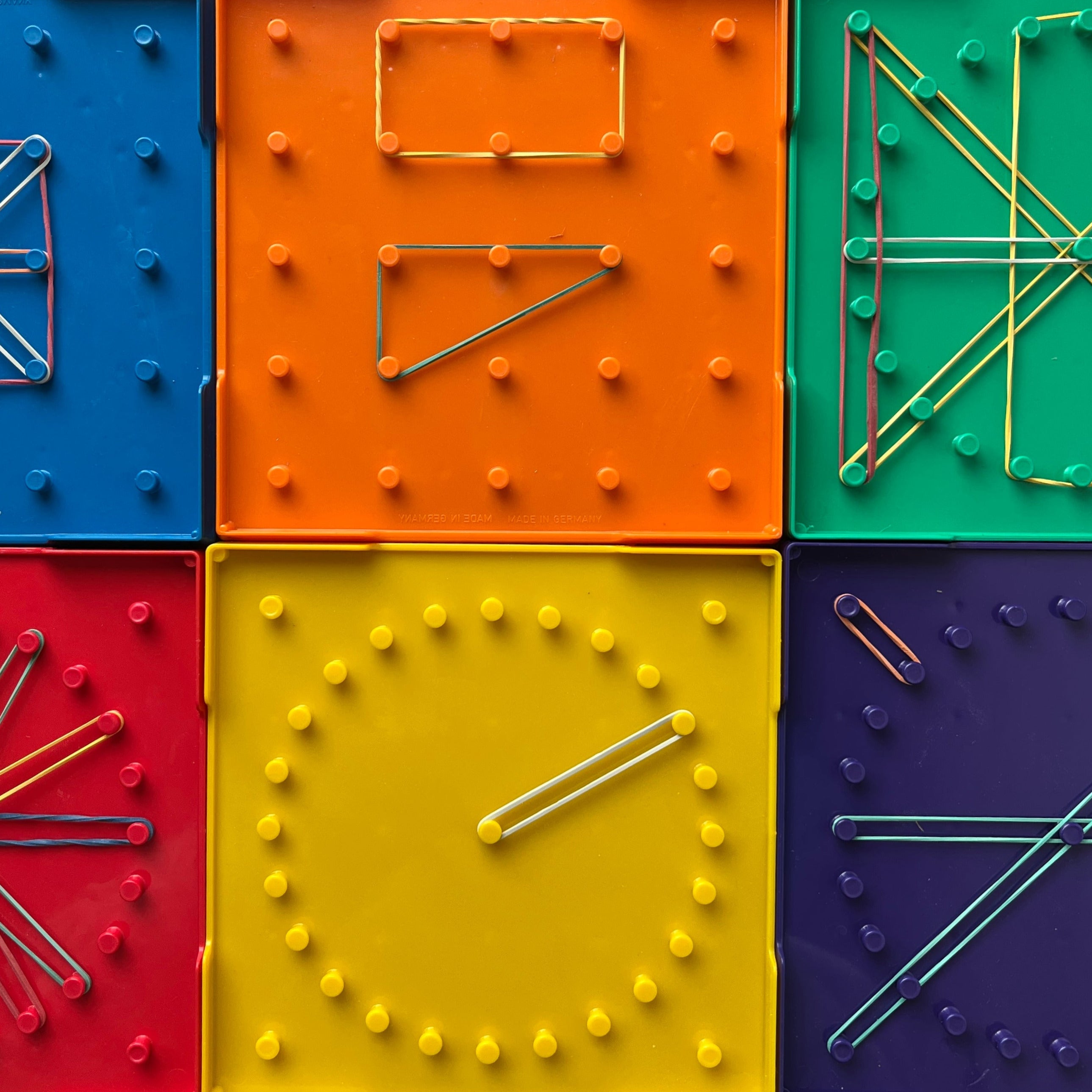 Geoboard dubble sided 6 colours