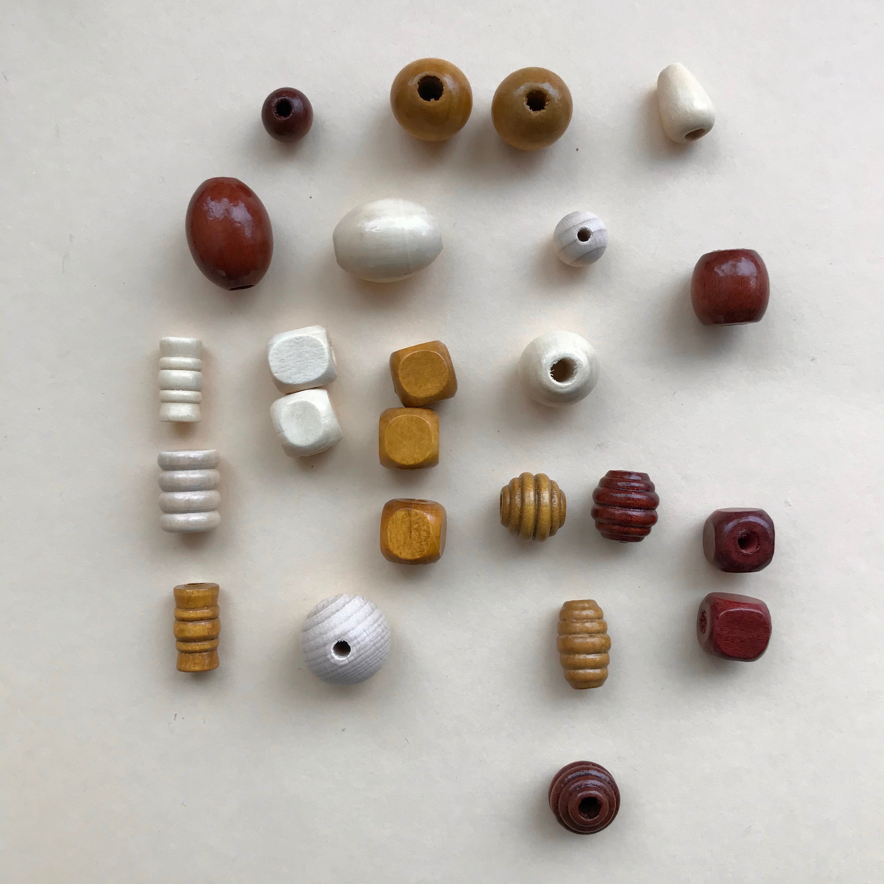 Set wooden beads