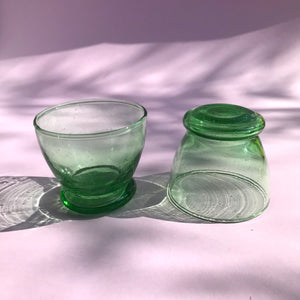 2 Small glasses round